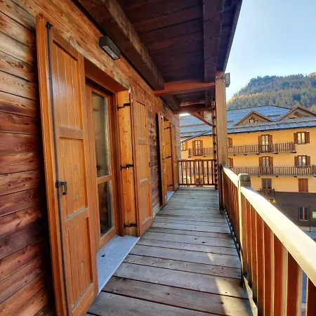 Cozy Luxe Mountain Apartmán Claviere